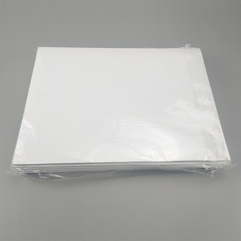 DCR -pad vit bakgrund